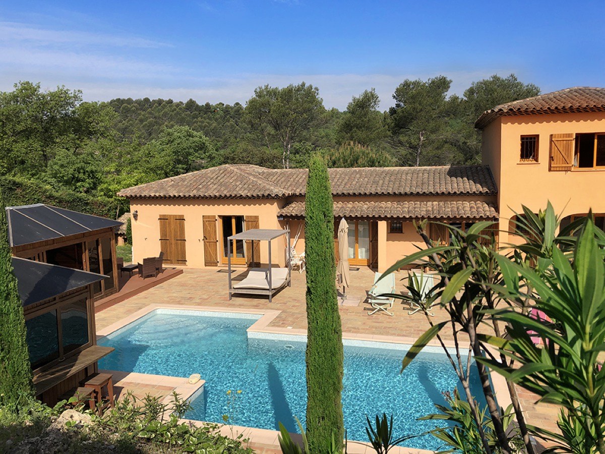 Piscine du Domaine Les Cigales, détente après le golf
