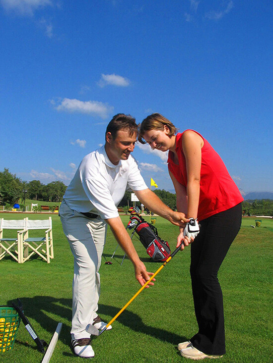 Cours d'initiation au golf en groupe pour apprendre le golf sur la Côte d'Azur