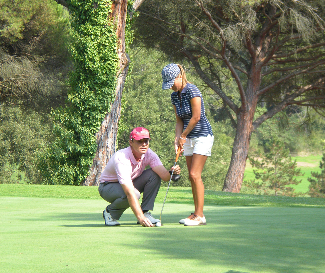 Team building golf : cohésion d'équipe sur le parcours